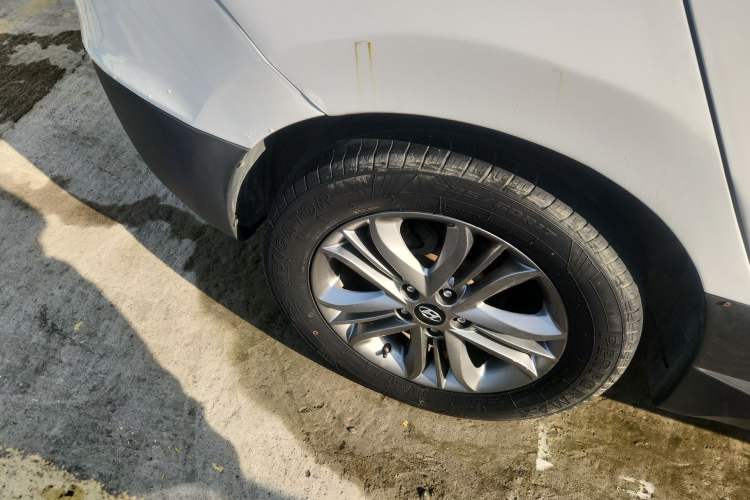 Used Hyundai ix35 2013 2.0L Automatic Two-Wheel Drive Smart GLS China V Standard
