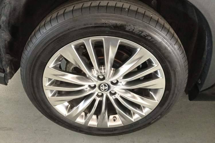 Used Toyota Highlander 2023 2.5L Smart Electric Hybrid Dual-Drive Prestige Version 7 Seats Exterior 5