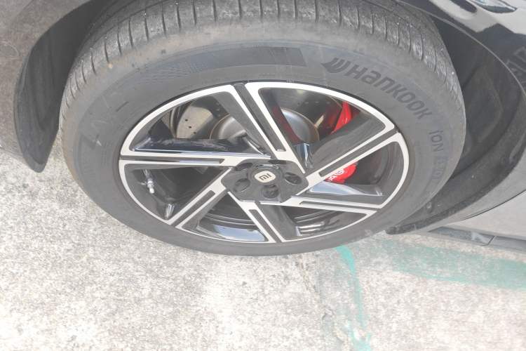 Used Xiaomi Auto YU7 2025 Ultra-Long Range High-Performance All-Wheel-Drive Max Edition