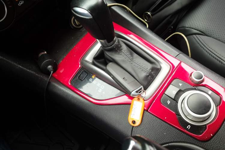 Used Mazda 3 Axela 2017 Sedan 1.5L Automatic Comfort Model Emission Standard China V