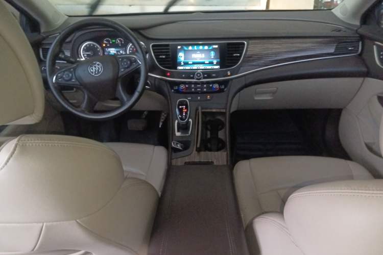 Used Buick LaCrosse 2016 20T Leading Model Center Console