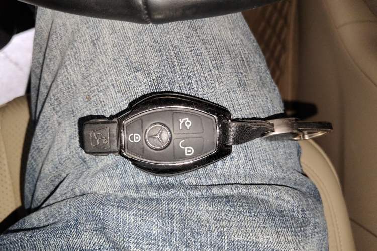 Used Mercedes-Benz V-Class 2016 V 260 L Prestige Extended Edition