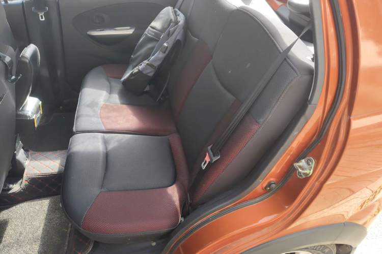 Used Baojun Lechi 2012 Revised Version 1.2L Manual Sporty Edition Dynamic Type
