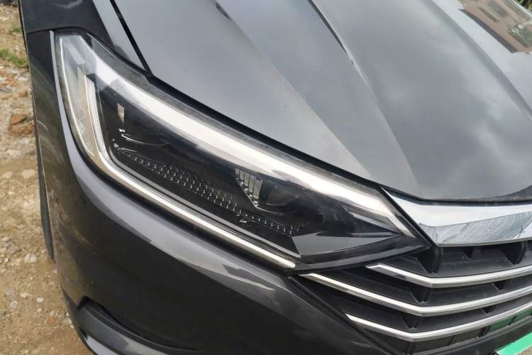 Used Volkswagen Sagitar 2021 200TSI DSG Fashionable Smart Connectivity Version Right Front Headlight