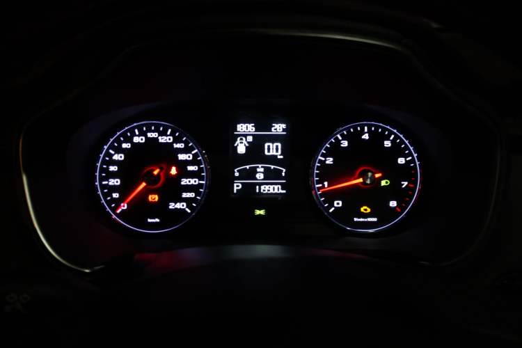 Used MG HS 2018 20T Automatic Two-Wheel Drive Hormone Dynamic Edition China V Standard