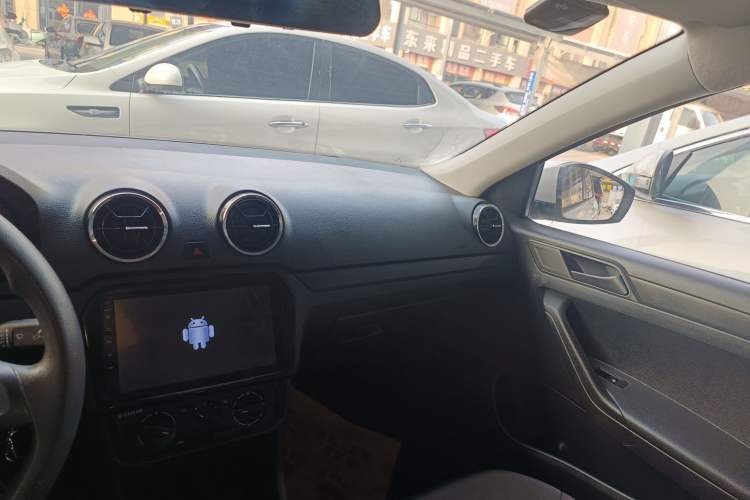 Used Volkswagen Jetta 2017 1.5L Manual Fashion Edition