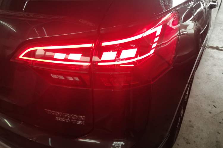 Used Volkswagen Tayron 2019 330TSI Four-Wheel Drive Luxury Version China VI Standard Right Rear Taillight