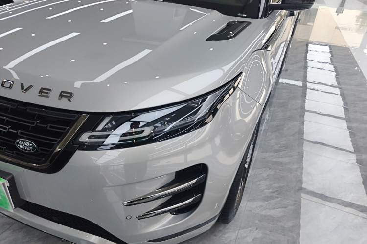 Used Land Rover Range Rover Evoque 2024 Aurora L 249 PS Prestige Light-Chasing Edition