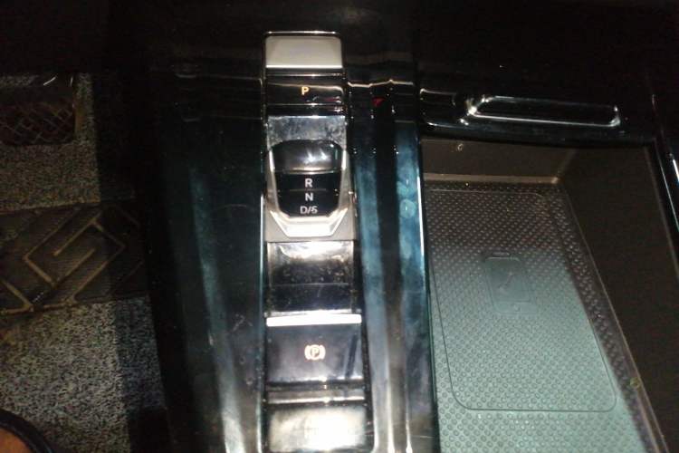 Used Volkswagen Talagon 2022 380TSI Four-Wheel Drive Flagship Shengjing Edition 6 Seats Gear Lever