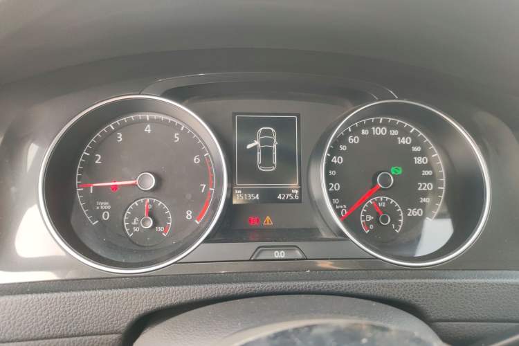 Used Volkswagen Golf 2018 230TSI Automatic Luxury Version
