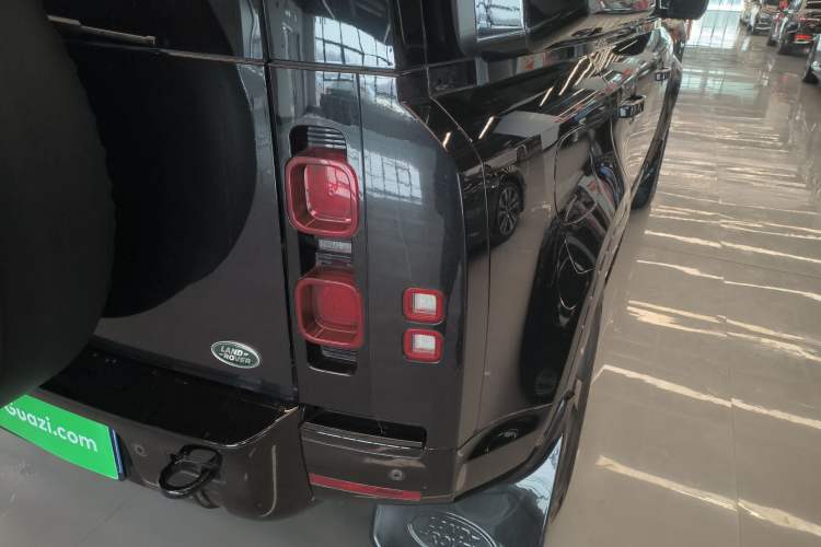 Used Land Rover Defender 2024 110 3.0T P400 X-DYNAMIC HSE
