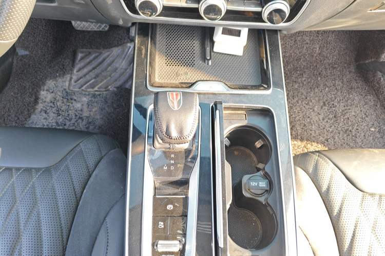 Used Hongqi HS5 2023 2.0T Qixiang Pro Edition Gear Lever