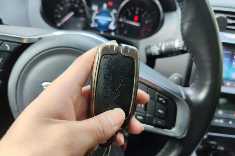 Used Jaguar F-PACE 2019 2.0T Four-Wheel Drive Urban Luxury Edition Vehicle Key