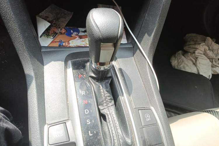 Used Honda Civic 2016 220TURBO CVT Luxury Edition Gear Lever