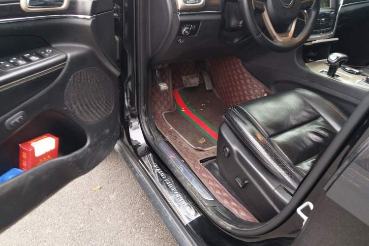 Used Jeep Grand Cherokee 2014 3.6L Elite Navigation Edition