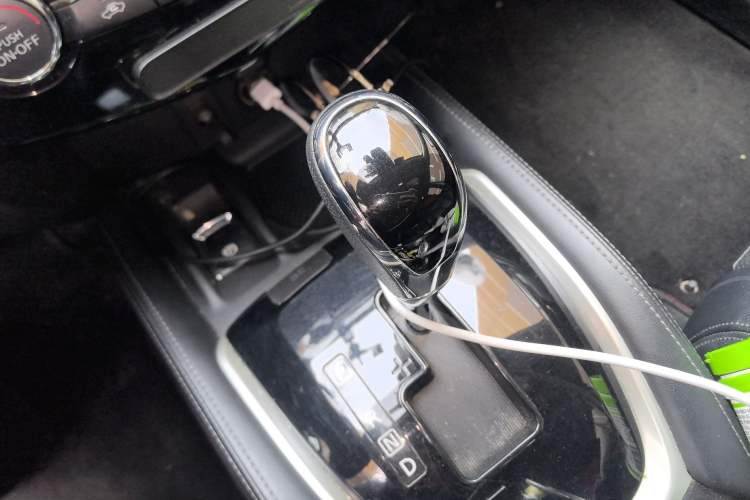 Used Nissan X-Trail 2019 2.5L CVT Smart Connect Luxury Edition 4WD
