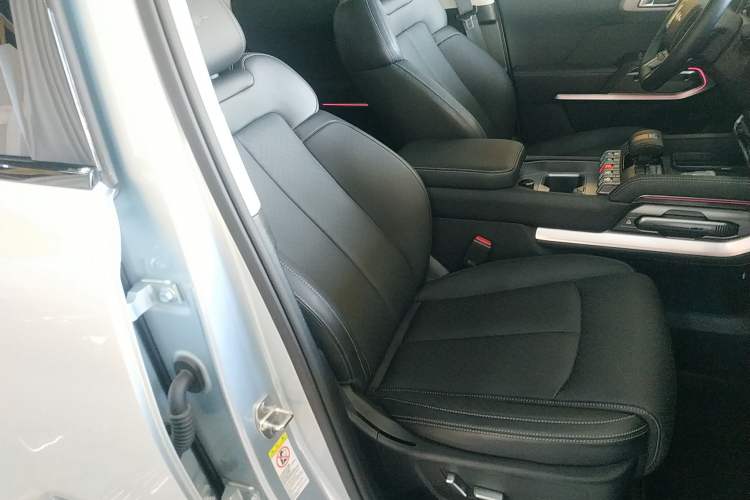 Used Formula Leopard Titanium 3 2025 501KM All-Wheel Drive Intelligent Driving Ultra Version