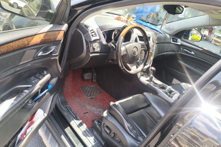 Used Cadillac SRX 2012 3.0L Luxury Model