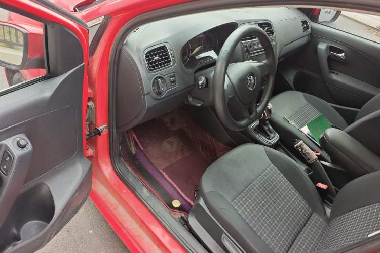 Used Volkswagen Polo 2014 1.4L Automatic Comfort Edition