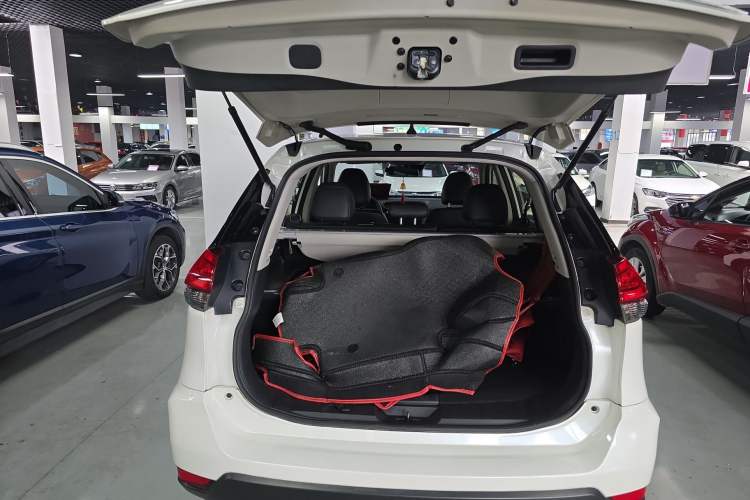 Used Nissan X-Trail 2020 2.0L XL ITS CVT 2WD SmartConnect Comfort Edition Trunk