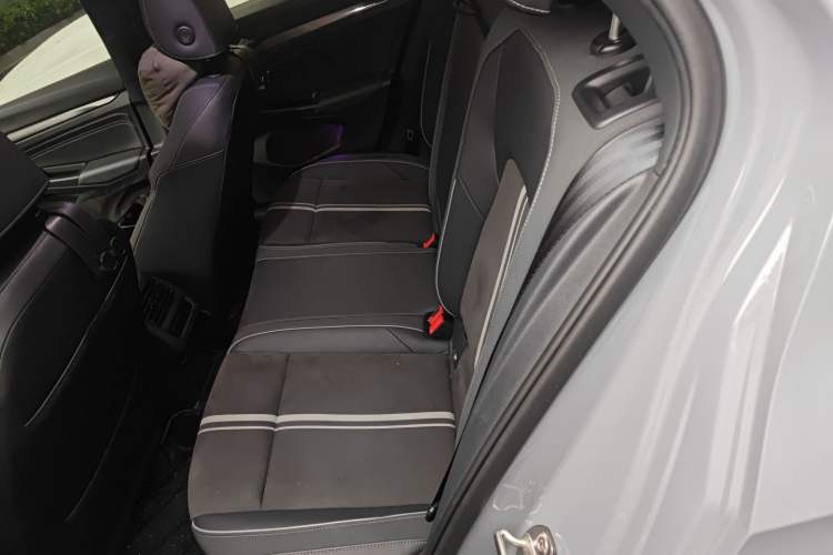 Used Volkswagen Golf 2023 Facelift 280TSI DSG R-Line Lite Left Rear Seat