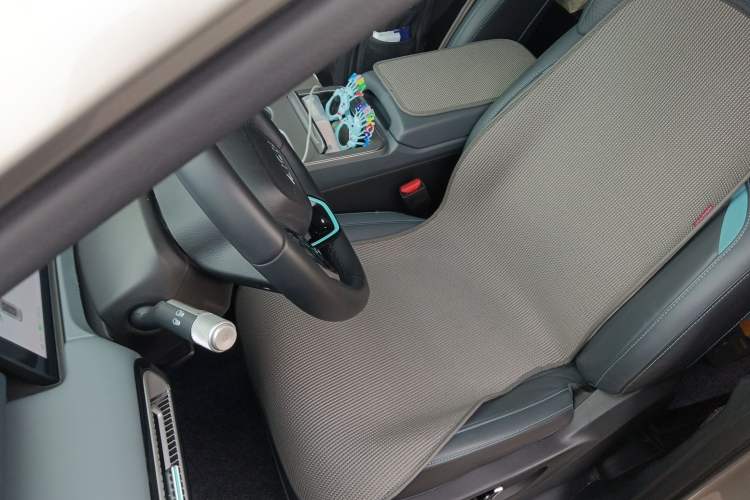 Used AION Y 2024 Younger Star Edition Left Front Seat