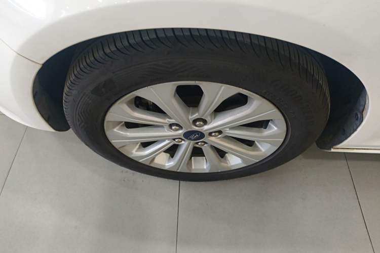 Used Ford Escort 2015 1.5L Manual Fashion Edition