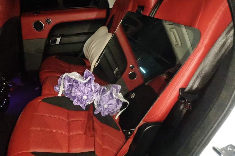 Used Land Rover Range Sport 2021 3.0 L6 YAO Black Edition
