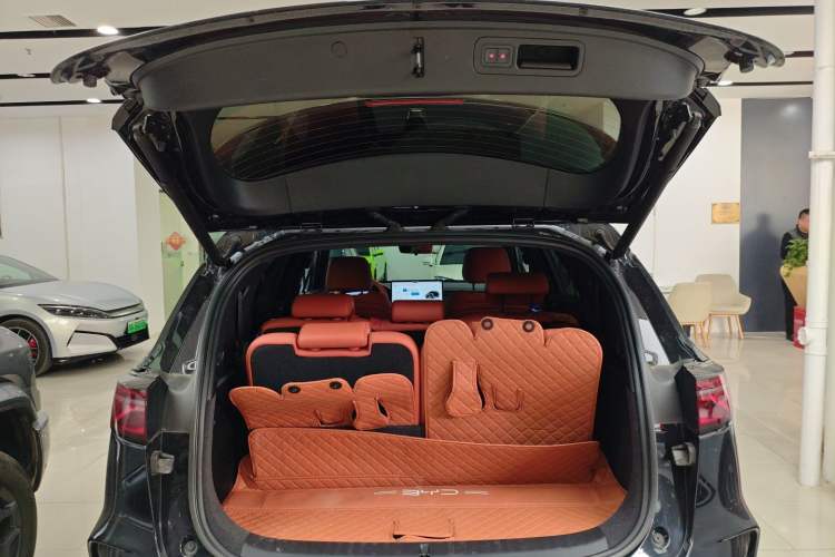 Used BYD Tang New Energy 2025 Model Smart Drive Version DM-i 175KM Prestige Version