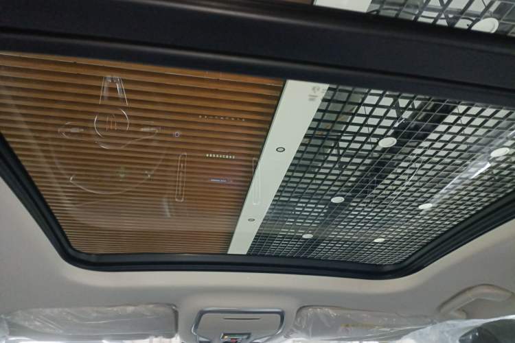 Used Hongqi HS3 PHEV 2025 Model PHEV 117km Jingwei PLUS Edition
