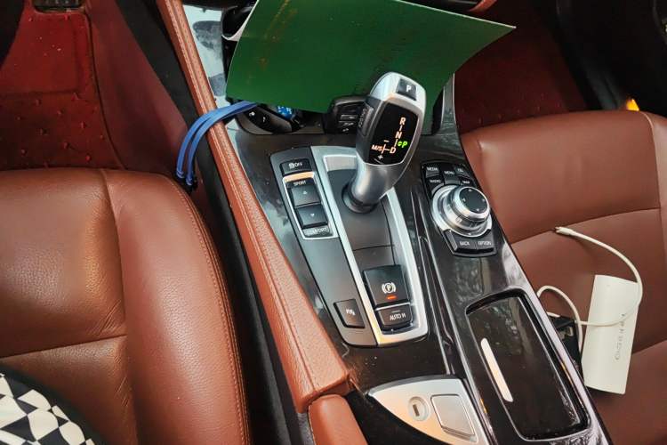 Used BMW 5 Series 2014 525Li Leading Model