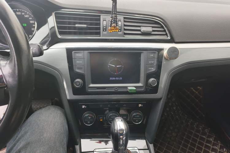 Used Volkswagen Lamando 2017 280TSI DSG Comfort Edition
