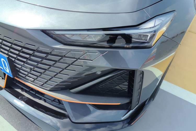 Used CHANGAN UNI-V 2022 1.5T Sport Edition
