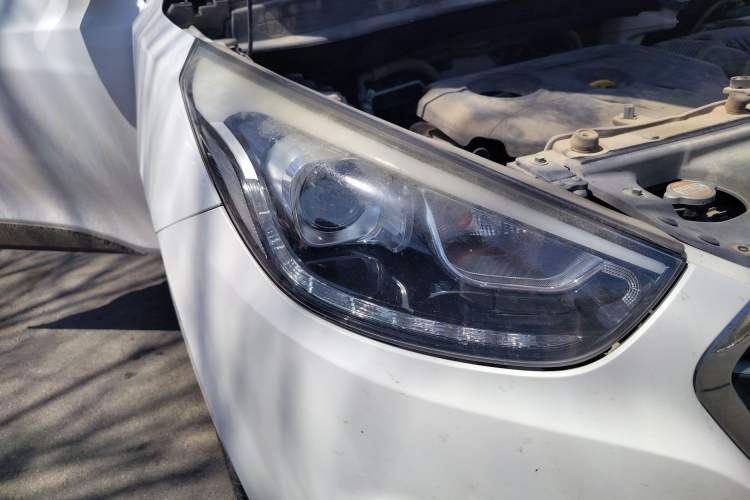 Used Hyundai ix35 2015 2.0L Automatic 2WD Smart Version China V Standard Right Front Headlight