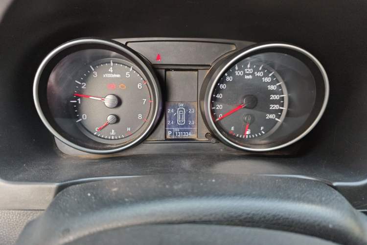 Used Haval H6 2013 Upgraded Model 2.4L Automatic Two-Wheel Drive Elite Version