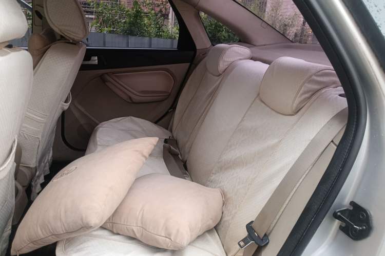 Used Ford Focus 2013 Sedan Classic 1.8L Manual Base Model