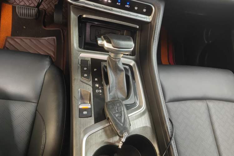 Used CHANGAN CS55PLUS 2021 Blue Whale Edition 1.5T DCT Prestige Model Gear Lever