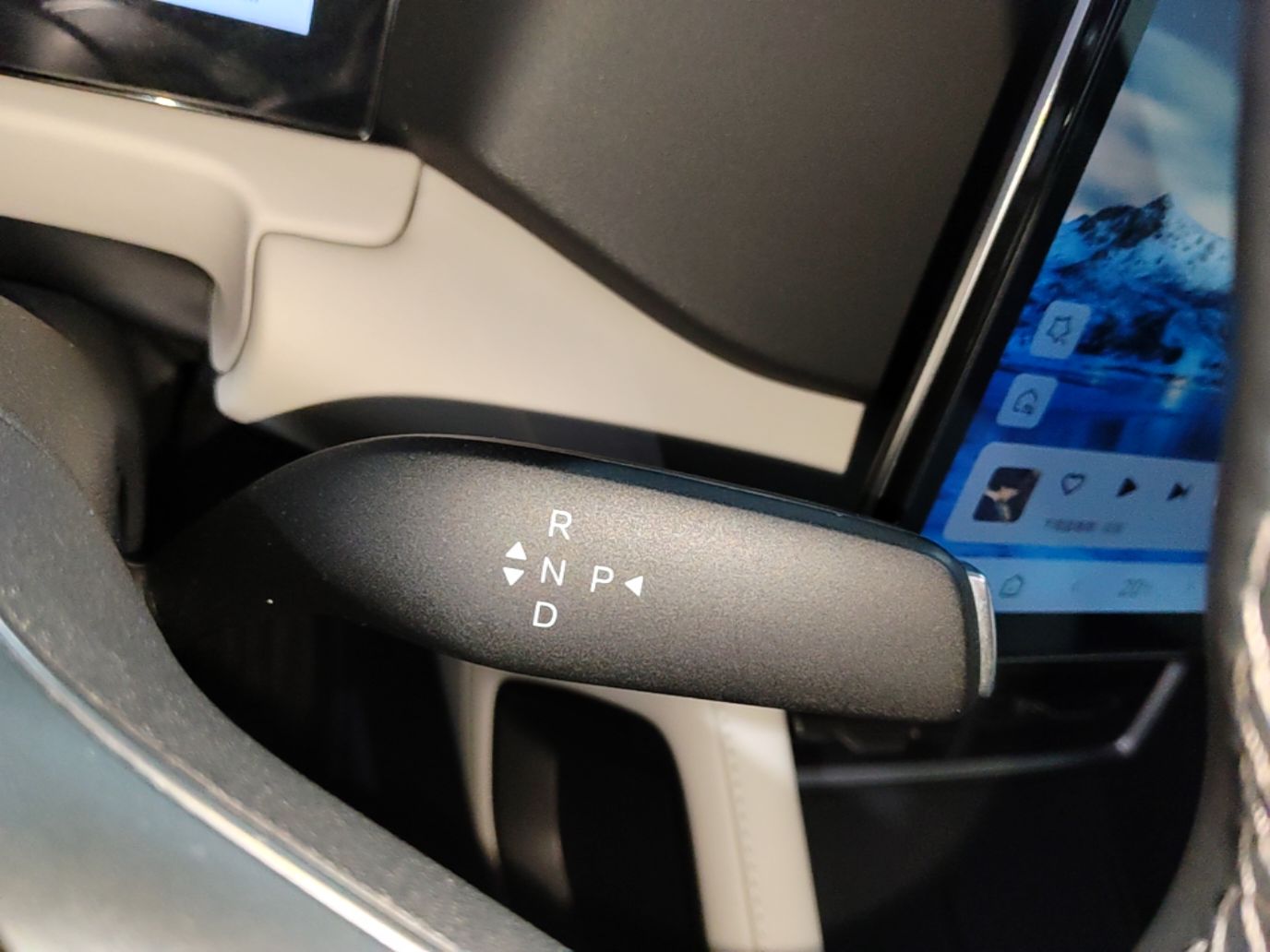 BYD Yuan UP 2025 Intelligent Driving Version 401 KM Dynamic Edition — снимка 16