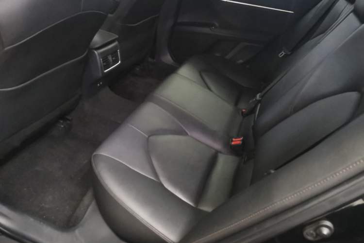 Used Toyota Camry 2021 2.0G Luxury Edition