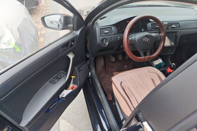 Used Volkswagen Santana 2016 1.6L Manual Fashion Edition