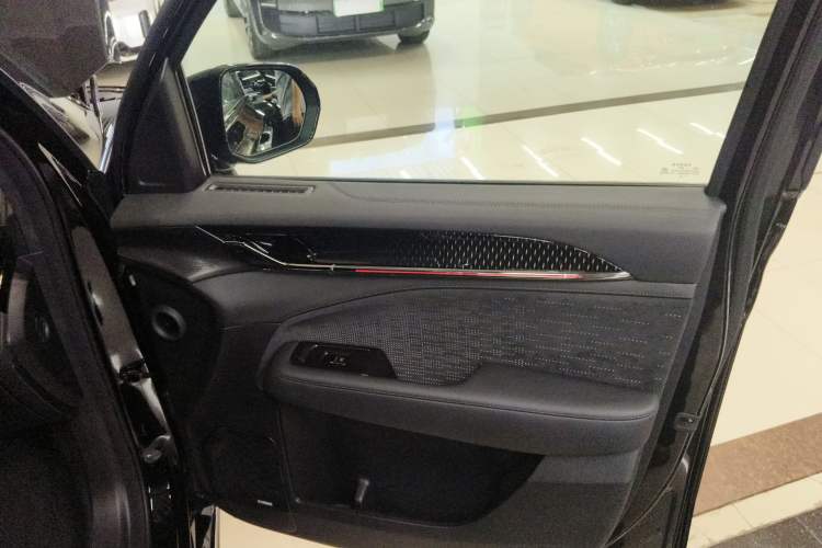 Used Zeekr 009 2024 7-Seater Aisle Version 108 kWh