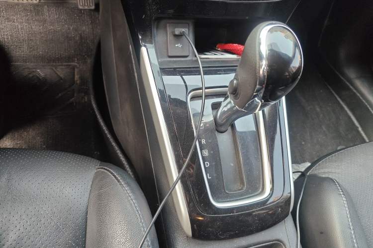 Used Nissan Sylphy 2019 1.6XV CVT Smart Connect Luxury Edition China VI Standard Gear Lever