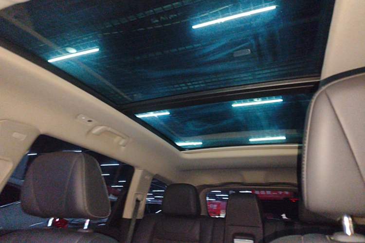 Used Hongqi HS7 2022 2.0T DCT Two-Wheel Drive Smart Connect Flagship Edition Five Seats
