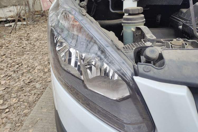 Used Ford Transit 2017 2.0T Diesel Multi-Function Commercial Vehicle Mid-Drive Mid-Roof China V Standard