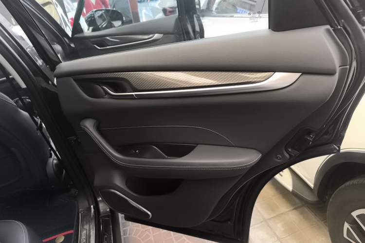 Used Brilliance V7 2018 280T DCT Luxury Model 5 Seats
