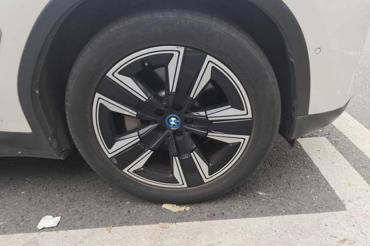 Used BMW iX3 2021 Updated Leading Edition Right Front Wheel Hub