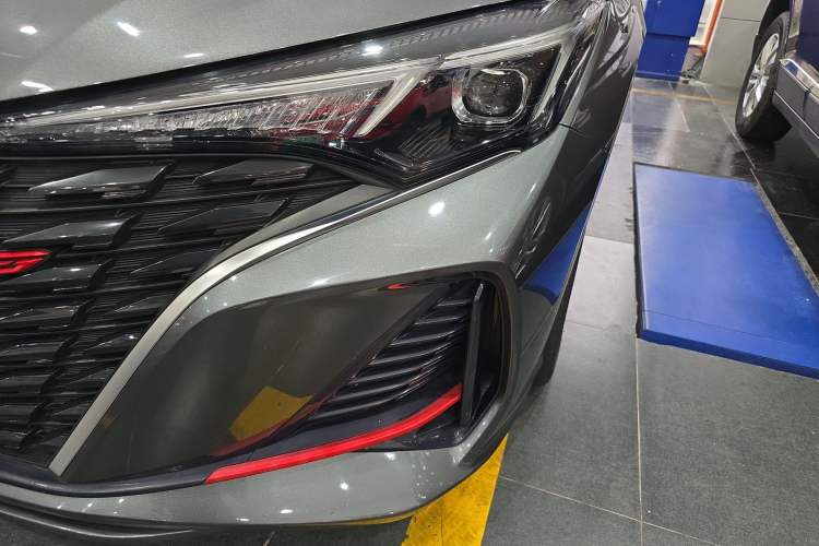 Used CHANGAN Eado 2022 PLUS Blue Whale NE 1.4T GDI DCT Flagship Edition Left Front Headlight