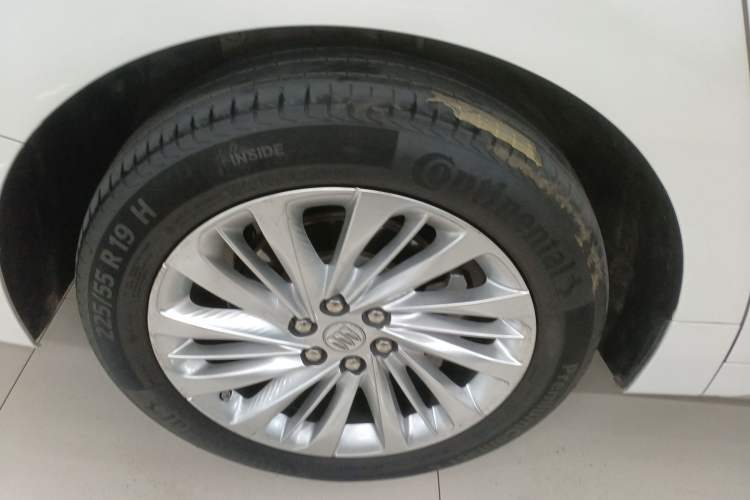 Used Buick Century 2023 2.0T Six-Seater Yinshi Edition
