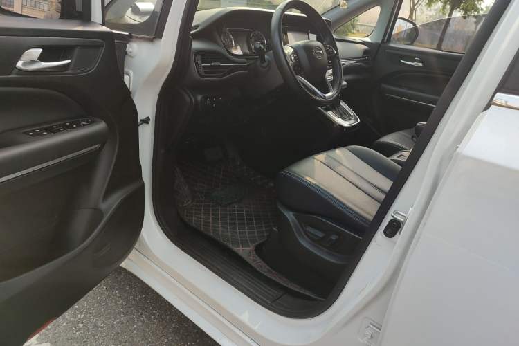 Used GAC Trumpchi M6 2021 270T DCT Luxury Edition (7-seater)
