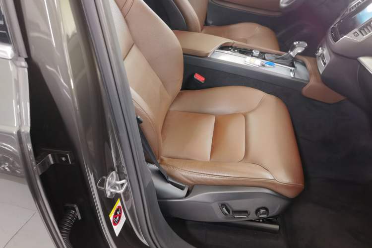 Used Volvo XC90 2019 T5 Zhiyi Edition 7-Seater China V Emission Standard